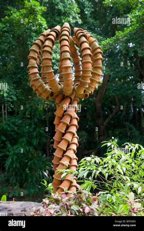 Le Jardin des Plantes: สวนพฤกษศาสตร์แห่งความวิเศษและสัตว์แปลกตา!