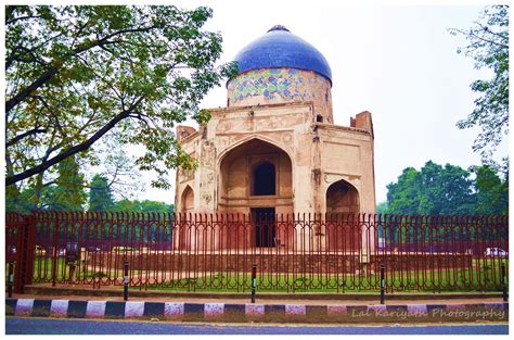  Neela Gumbad: โดมสีฟ้าอันงดงามที่ซ่อนอยู่ในเมืองนาคอท